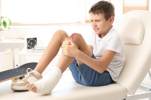 Pourquoi dit-on aïe quand on se fait mal ? Auguste, 9 ans